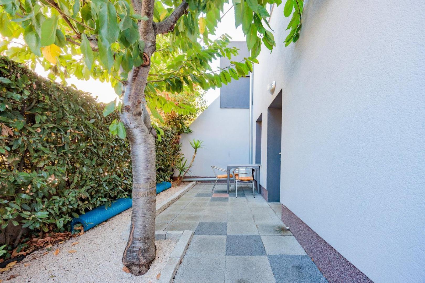 זאדאר Crowonder Lucky Holiday House With Pool And Patio 30 Meters From The Beach מראה חיצוני תמונה
