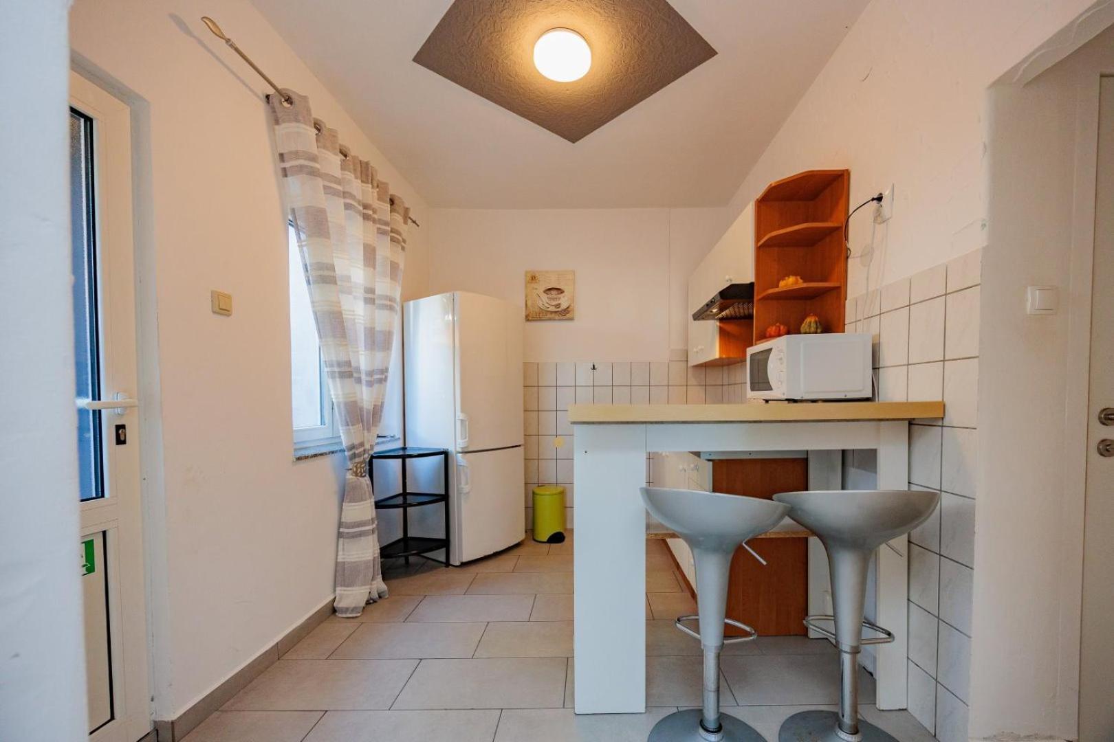 זאדאר Crowonder Lucky Holiday House With Pool And Patio 30 Meters From The Beach מראה חיצוני תמונה