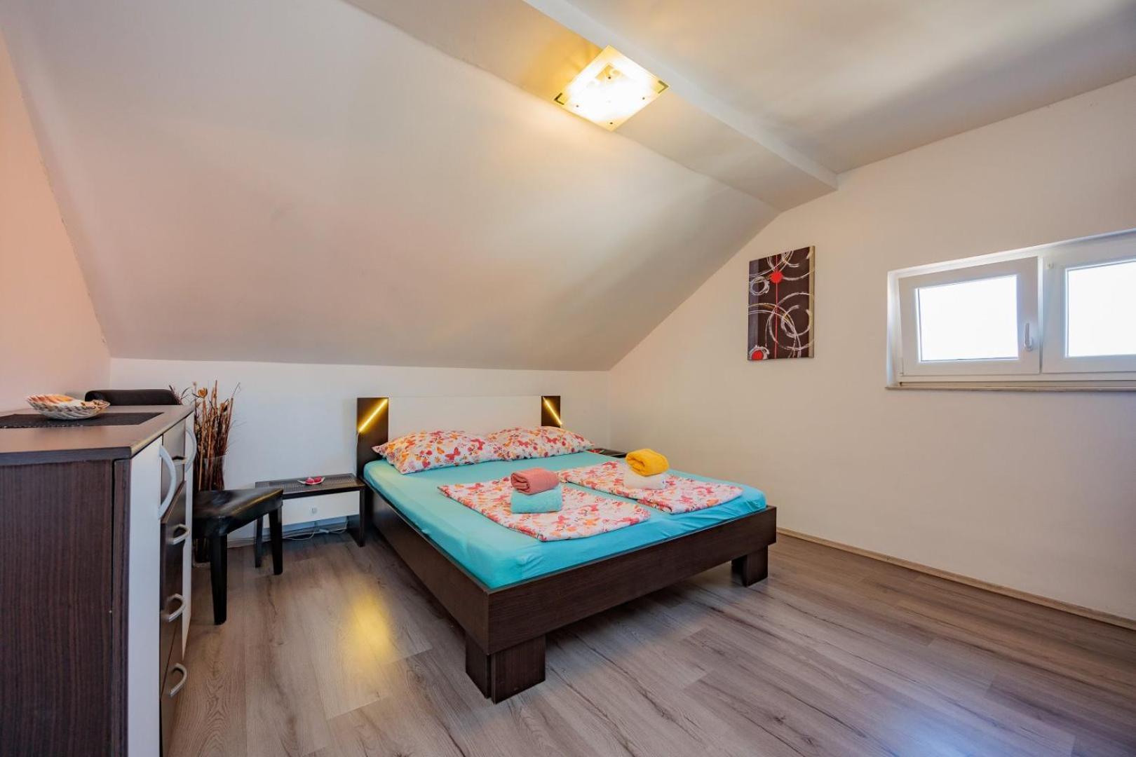 זאדאר Crowonder Lucky Holiday House With Pool And Patio 30 Meters From The Beach מראה חיצוני תמונה
