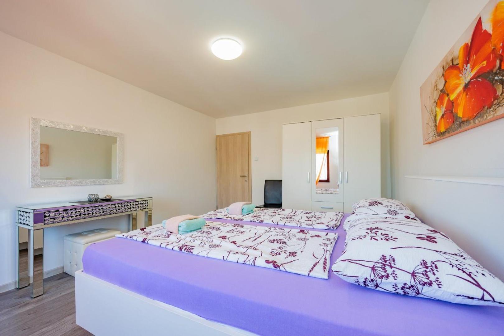 זאדאר Crowonder Lucky Holiday House With Pool And Patio 30 Meters From The Beach מראה חיצוני תמונה