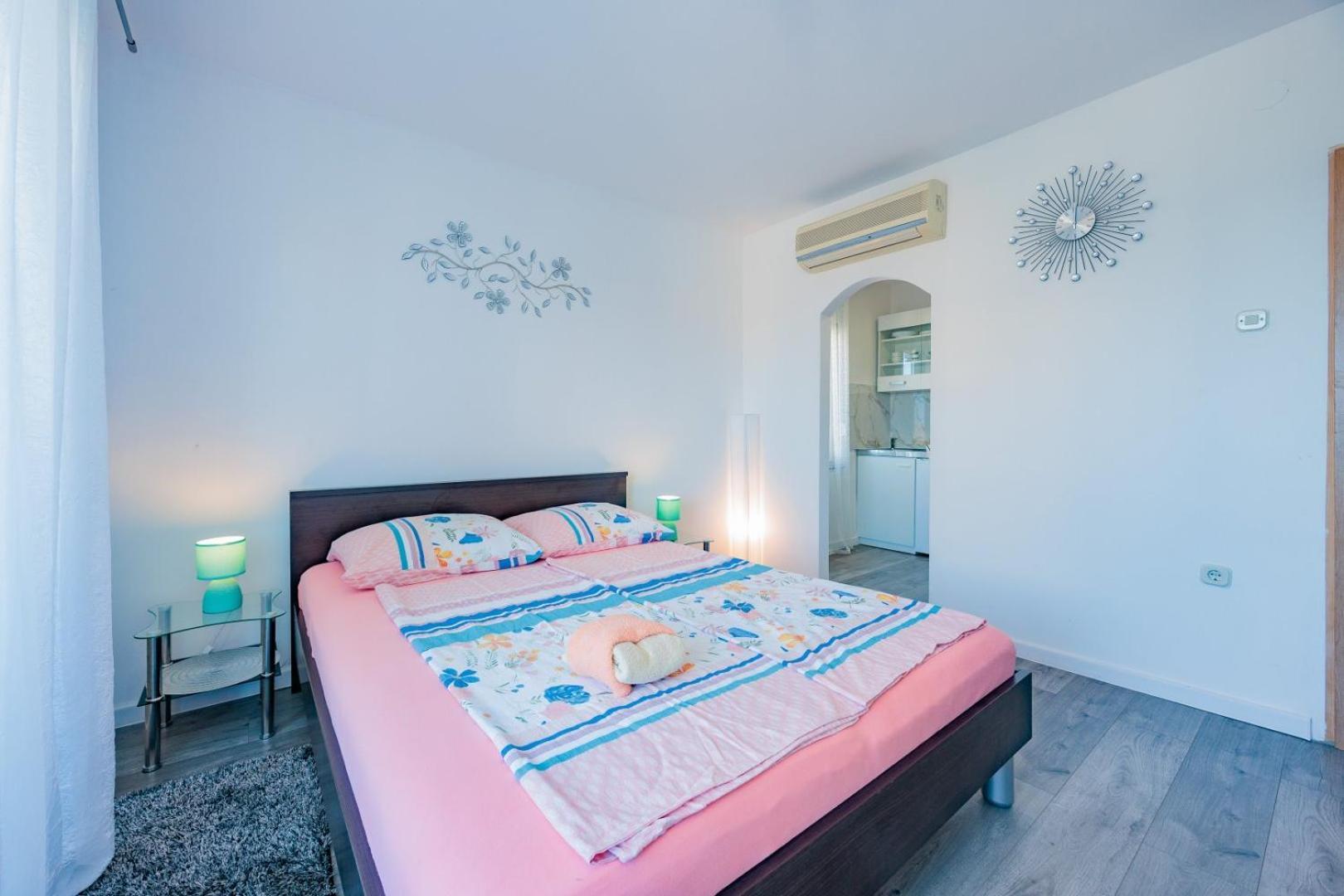 זאדאר Crowonder Lucky Holiday House With Pool And Patio 30 Meters From The Beach מראה חיצוני תמונה