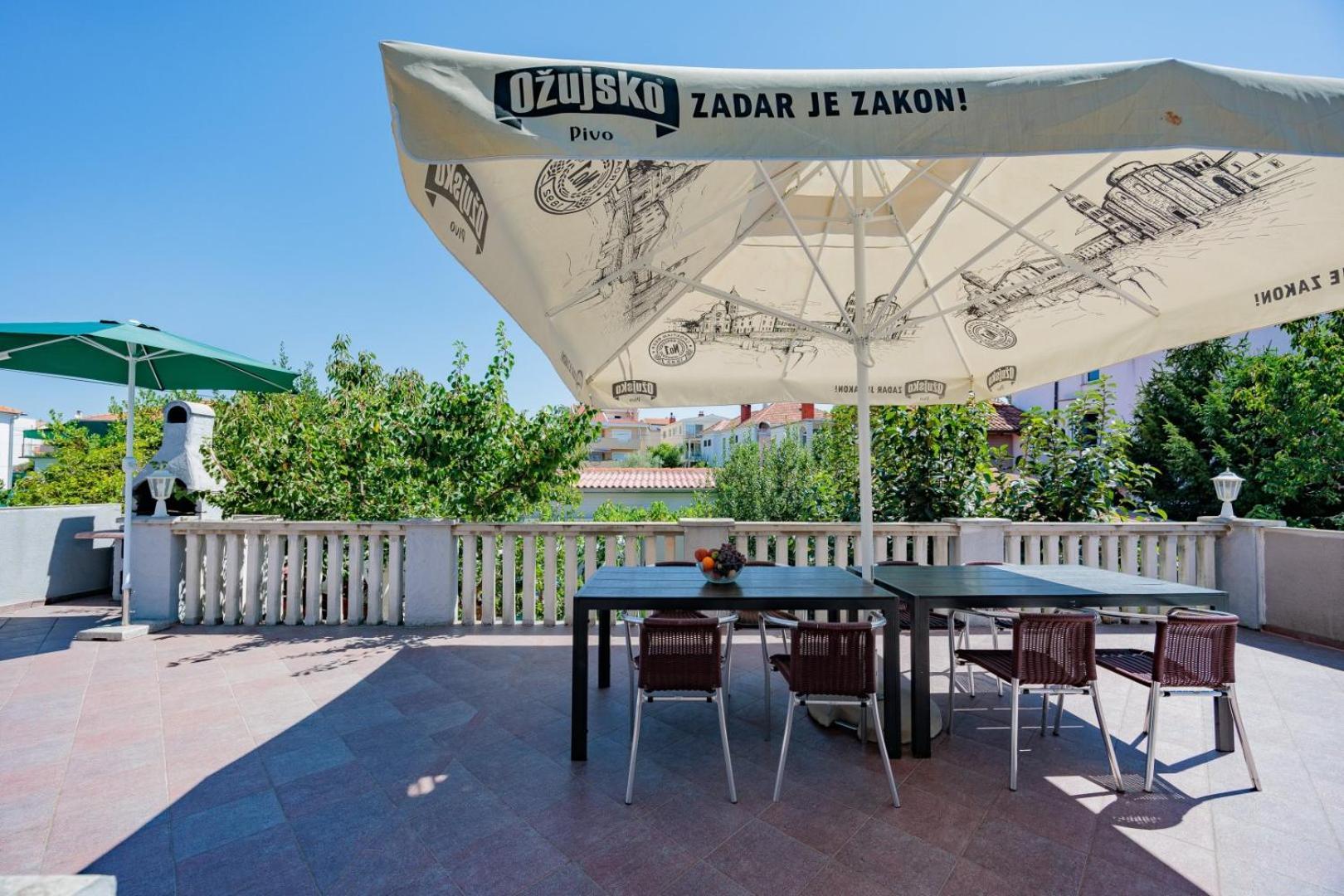 זאדאר Crowonder Lucky Holiday House With Pool And Patio 30 Meters From The Beach מראה חיצוני תמונה