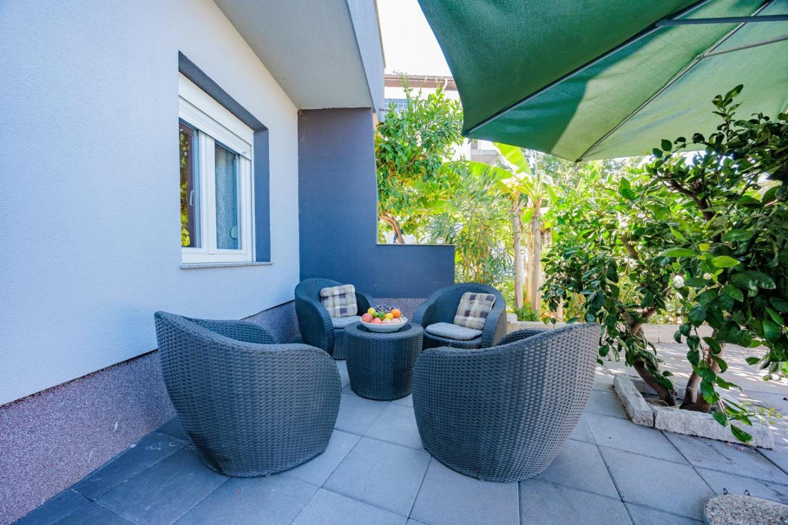 זאדאר Crowonder Lucky Holiday House With Pool And Patio 30 Meters From The Beach מראה חיצוני תמונה